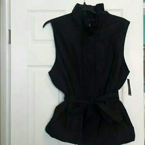 NWT Belted Puffy Black Womens Vest w/ Pockets